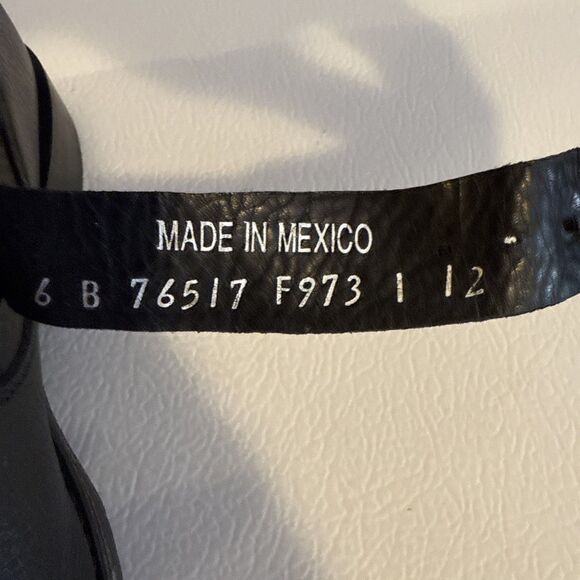 Frye Veronica Short Black Leather Buckle Boot Size 6B - Picture 8 of 8